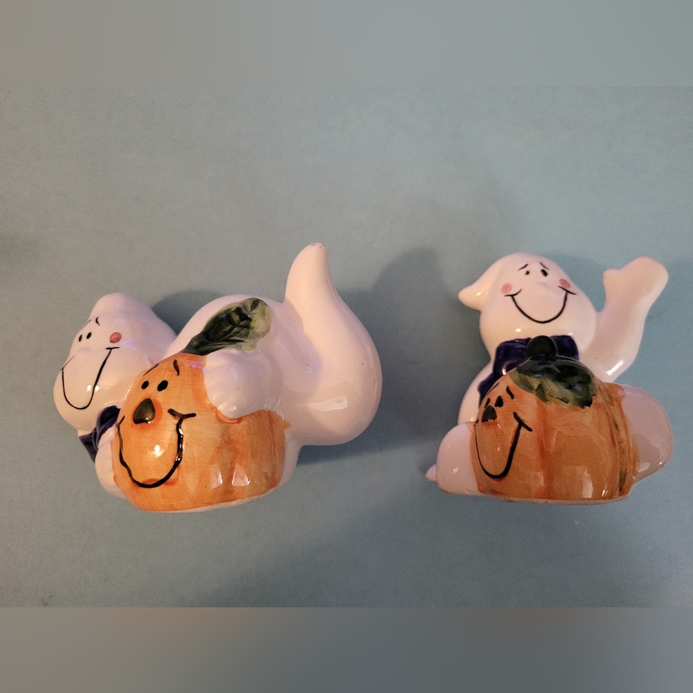 Cute Pair if Ceramic Ghosts with Pumpkins